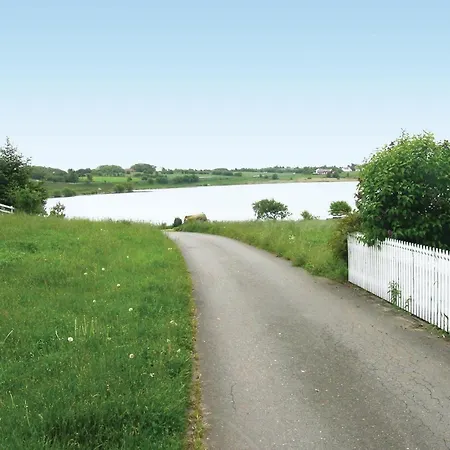 Stunning Home In Farsund With Wifi Farsund